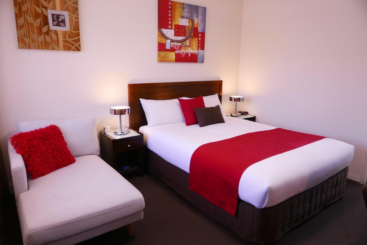 מריבורו Junction Motel מראה חיצוני תמונה