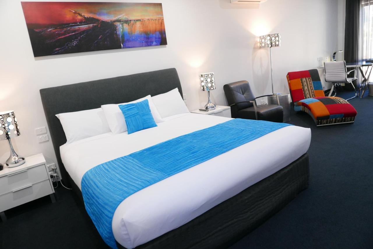 מריבורו Junction Motel מראה חיצוני תמונה