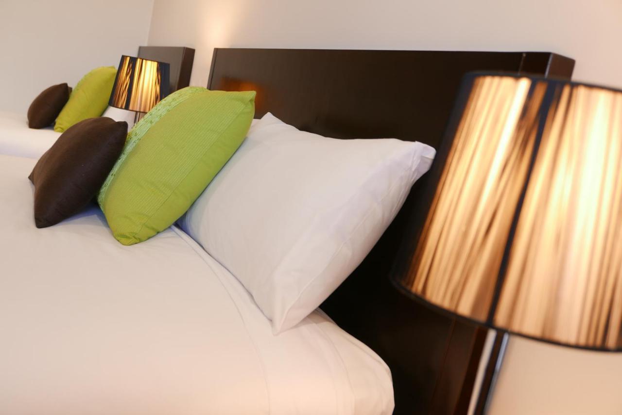 מריבורו Junction Motel מראה חיצוני תמונה